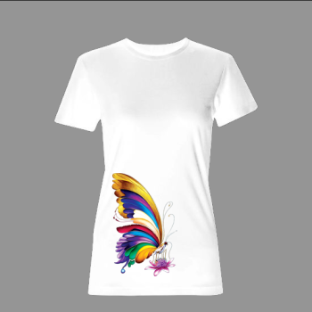 Γυναικείο λευκό t-shirt με πολύχρωμη πεταλούδα σε ροζ λουλούδι
